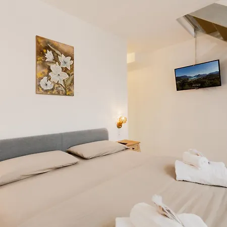 Garden In Center - Ambra