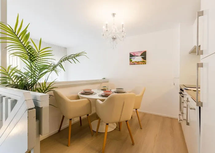 Garden In Center - Ambra Appartement *