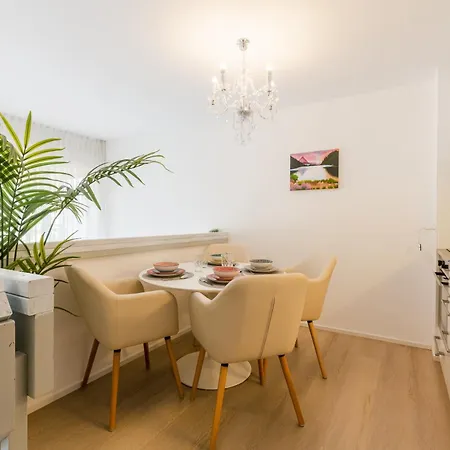 Garden In Center - Ambra Апартаменти *